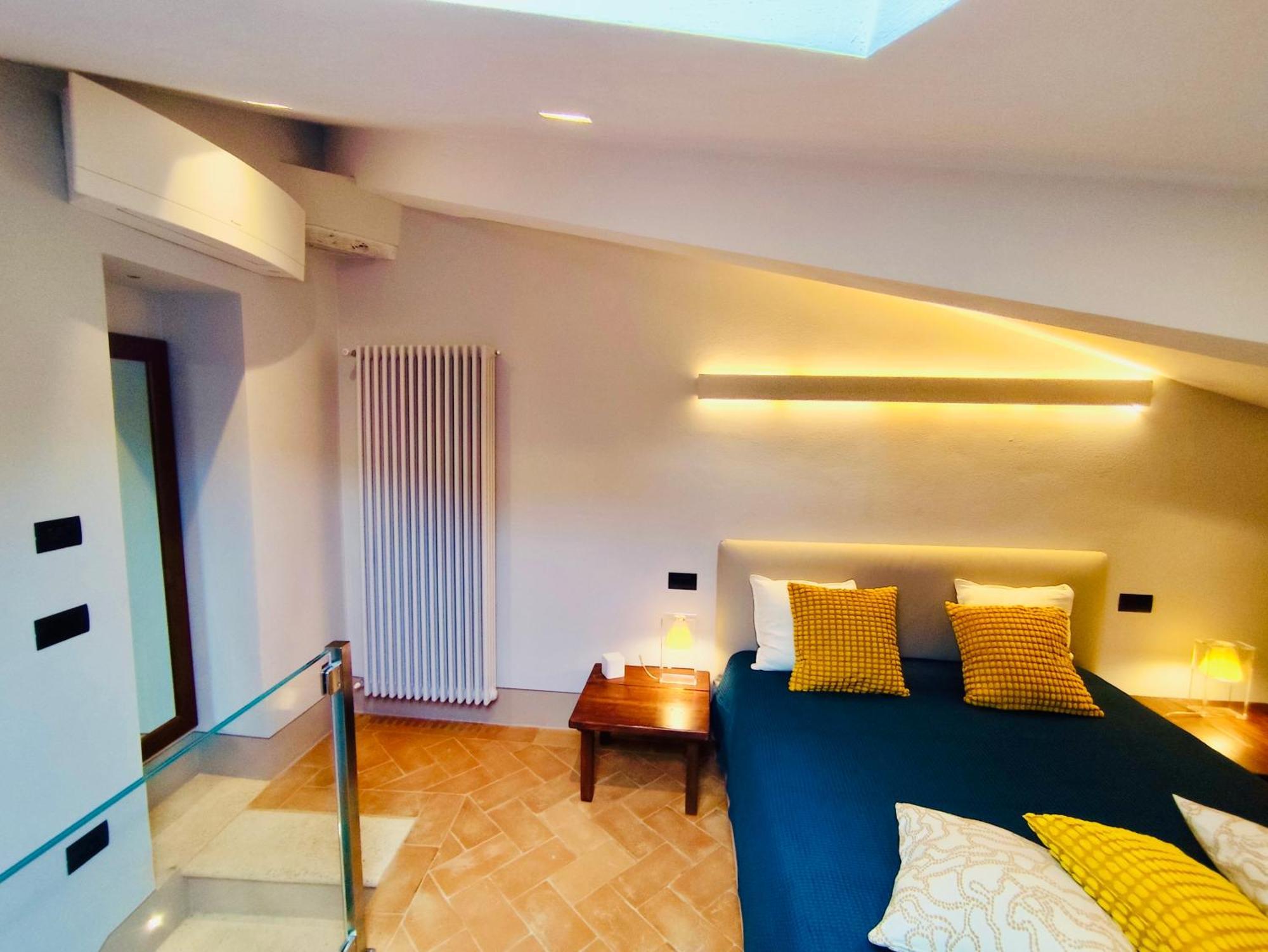 Dimora Dell'Erbe Rooms Montepulciano Stazione Rum bild