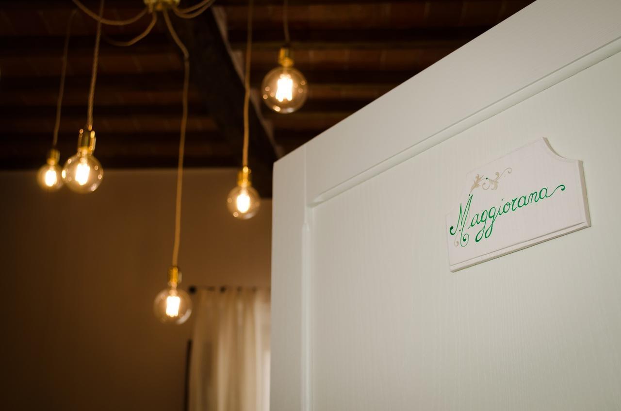 Dimora Dell'Erbe Rooms Montepulciano Stazione Exteriör bild